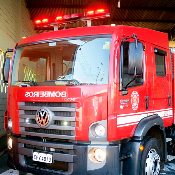 Doação de Veículo e equipamentos de segurança para aprimorar a atuação do Corpo de Bombeiros de Ibitinga, o qual é mantido através de parceria entre a Prefeitura e o Governo do Estado.