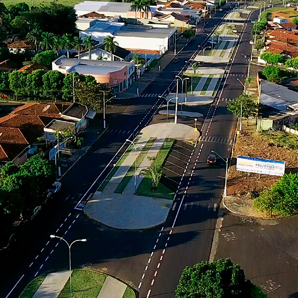 Reurbanização e implantação do estacionamento 450 (trecho 1) da Av. Engenheiro Ivanil Francischini - “Perimetral”, em parceria com o Governo do Estado; e implantação da Ciclofaixa.