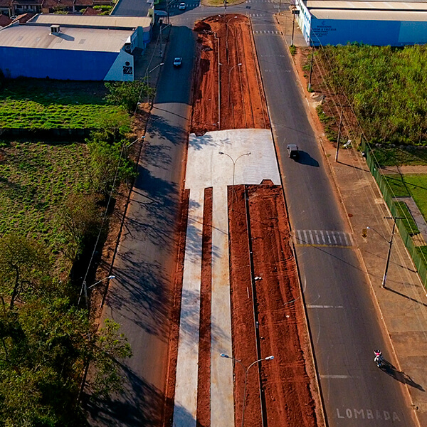 Reurbanização e implantação do estacionamento 450 (trecho 1) da Av. Engenheiro Ivanil Francischini - “Perimetral”, em parceria com o Governo do Estado; e implantação da Ciclofaixa.