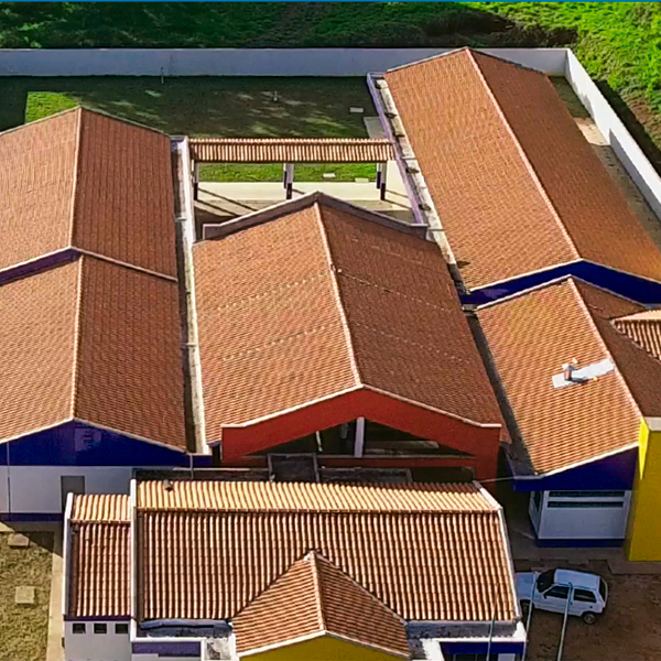 Investimentos na Educação com a criação de mais 300 novas vagas em creches. Construção da Creche do Jardim Pacola, em parceria com o Governo Federal. Construção da Creche no Jardim Santo Antônio para atender todas as crianças daquela região.