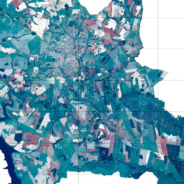 Em 2016, para facilidade de atendimentos de emergência e levar maior segurança à população da área rural de Ibitinga, foi implantado o “GPS Caipira”, programa de mapeamento de todas as propriedades rurais.