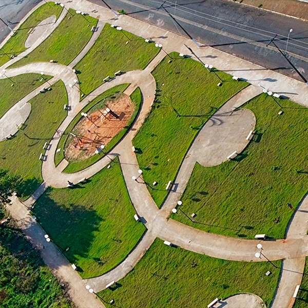 Novas praças foram construídas em bairros de Ibitinga, como a Área de Lazer no Jardim Felicidade “Pastor Samuel Arruda”, em parceria com o Governo do Estado de São Paulo.